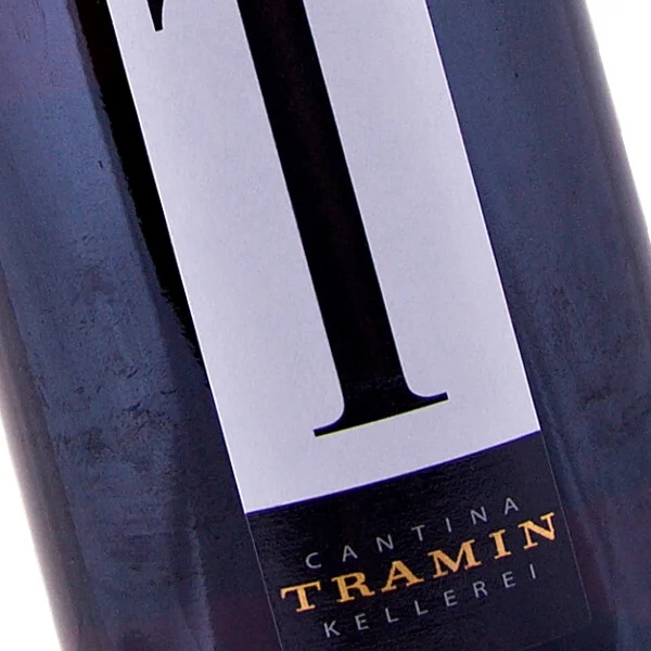 T Rosso (Schiava, Pinot Noir, Merlot) 2016 (Cantina Tramin)