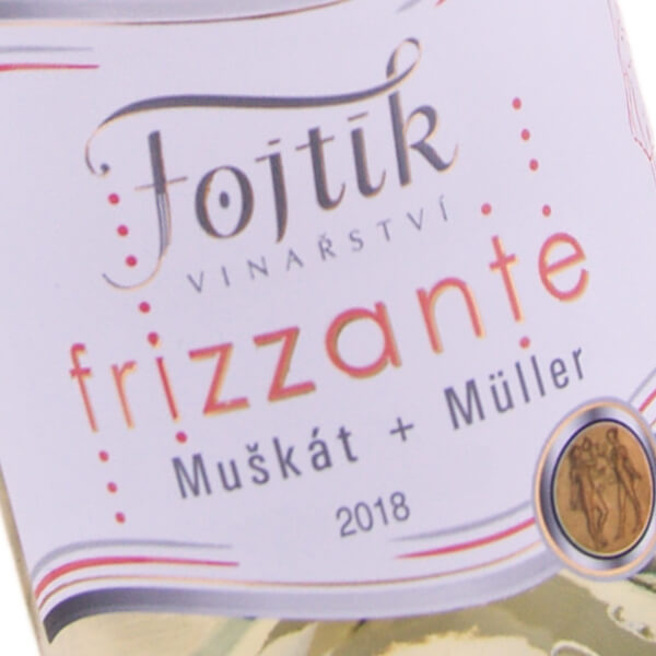 Muškát a Müller Frizzante moravské zemské 2018 (Vinařství Fojtík)