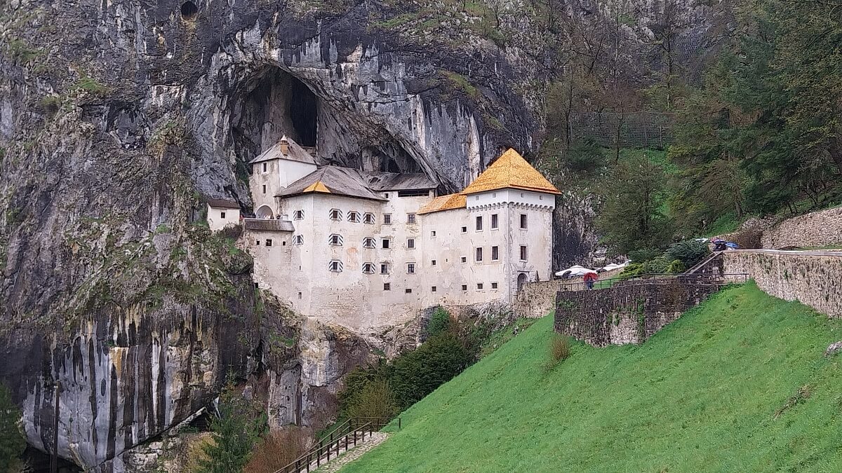Slovinsko - Predjamský hrad